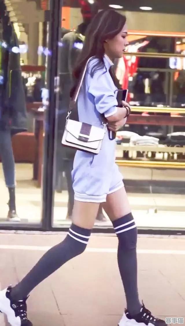 足球训练时女生是否需要穿球袜